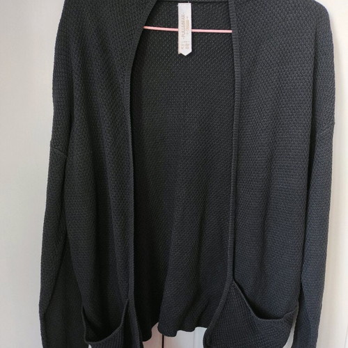 Pull & Bear Black Knitted Cardigan Like New With Wide Pockets
