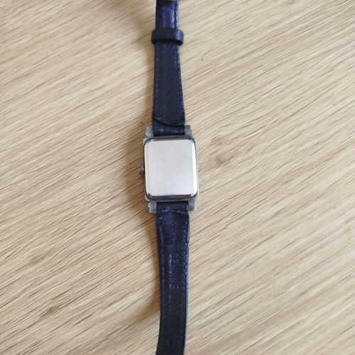 Vintage women's watch used, quartz mechanism, black and silver