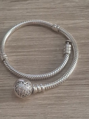 Pandora bracelet 17.5 cm with heart pave clasp and zircon stones