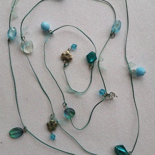 Necklace like new with detailed elements
