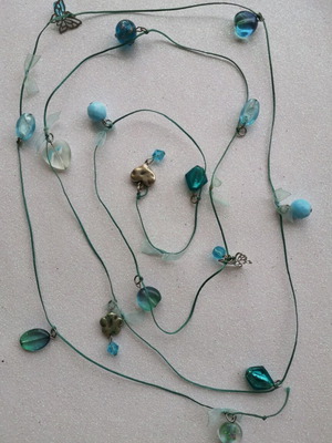Necklace like new with detailed elements