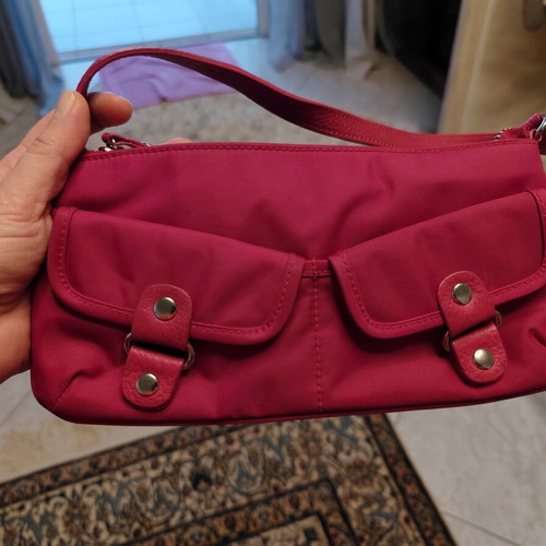 Banana Republic handbag like new, fuchsia/magenta color