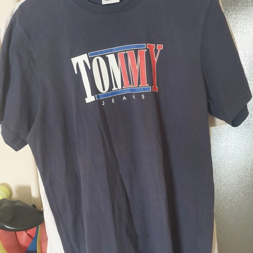 Tommy Hilfiger purple T-shirt, size M