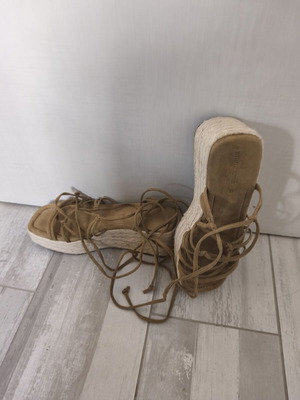 Espadrilles sandals size 41 beige like new Stradivarius