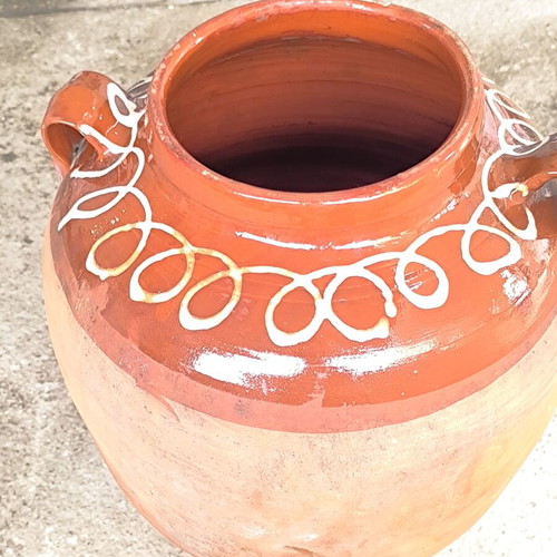 Ceramic Kioupi used for decoration or oil