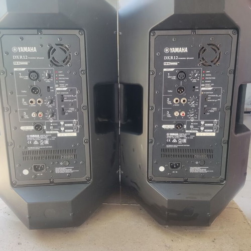 Yamaha DXR 112 powered speakers like new