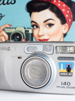 Minolta Riva 140 35mm film camera used with original bag