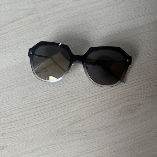 Oversized women's sunglasses like new, black lenses, lightweight frame