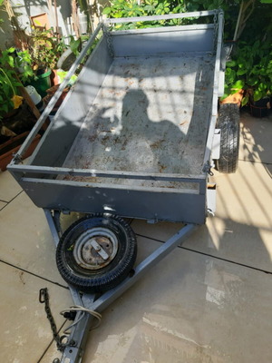 Platform trailer used 1.70 x 1 meter with heavy-duty tires