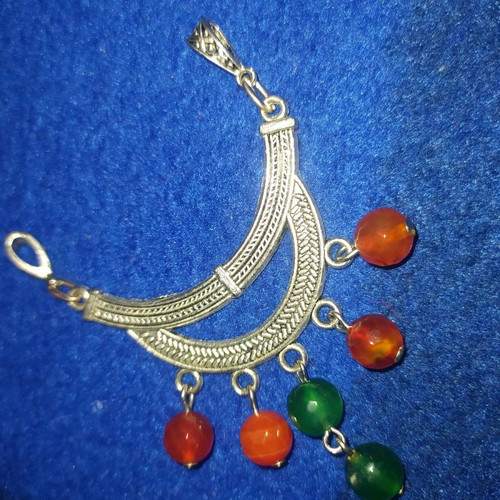 Pendant with semi-precious stones made to order