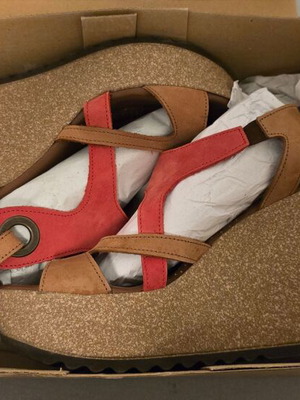 Sunshine women's leather anatomical platform shoes like new, brown-red size 40
