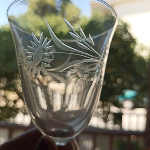 Vintage stemmed glasses set of 4 with engraved floral design like new