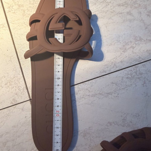 Gucci Interlocking G women's brown flat sandals, size 39