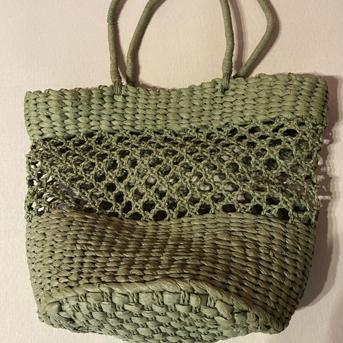 Shade & Shore Woven Shoulder Bag like new, green straw