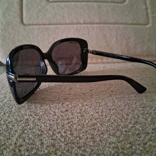 Solano sunglasses square like new, black