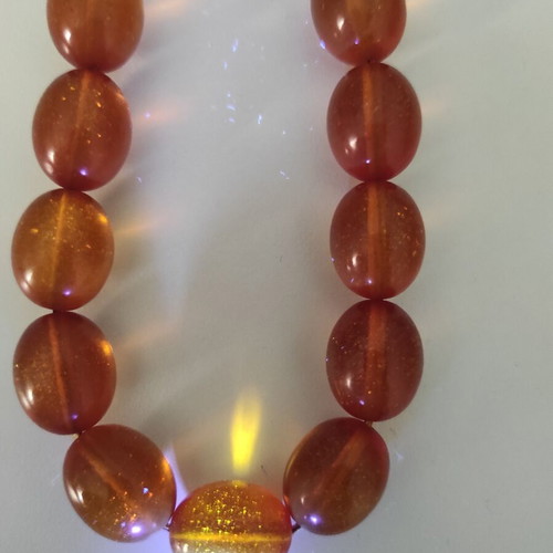 Mastic komboloi with orange shades, 33 beads