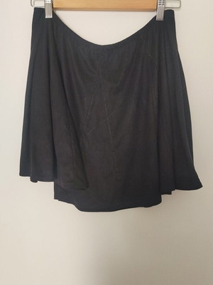 Suede skirt used with elastic waist, black and gray