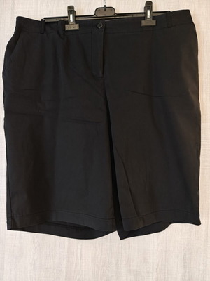 Parabita plus size caprine bermuda shorts, black