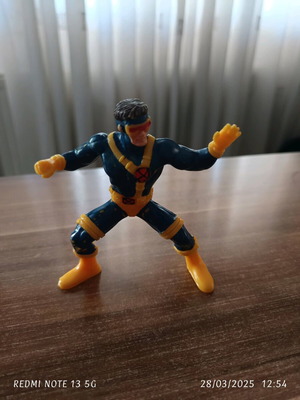 X Man Cyclops Marvel figure used, 10cm height