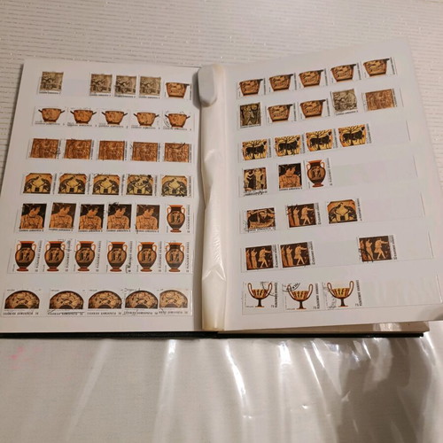Stamp collection used, 2 albums Greek and foreign