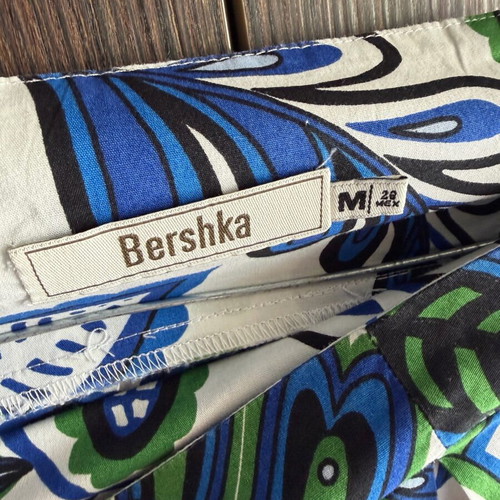 Strapless blouse Bershka new, white and blue with pleats size M