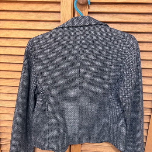 Boutique blazer like new, high quality fabric, size M