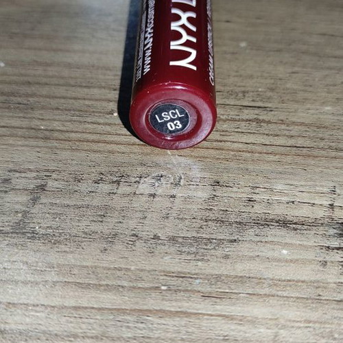 NYX Liquid Suede used, no 03