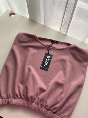 Sleeveless blouse new, one size