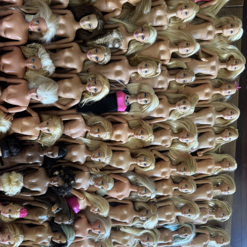 Barbie dolls like new, set of 75 pieces