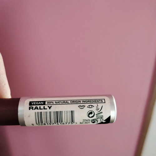 The Body Shop Freestyle Multi Tasking Crayon like new