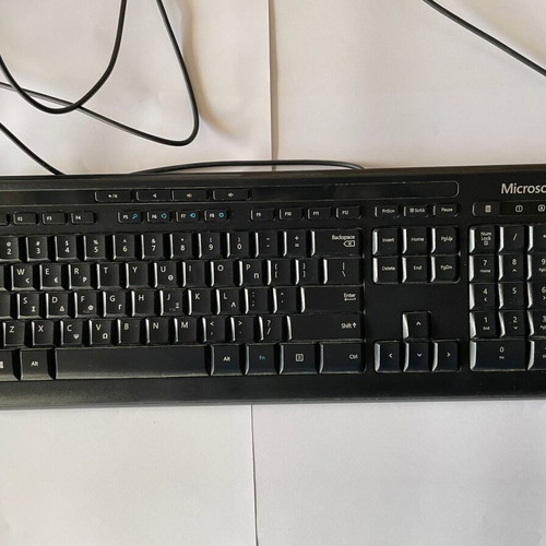 Microsoft 600 wired USB keyboard