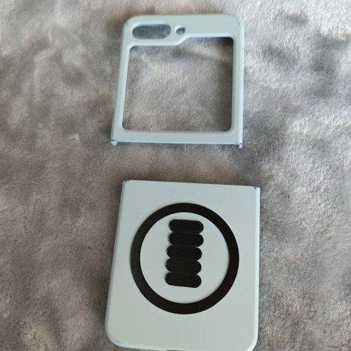 Samsung Z Flip 5 Phone Case like new, blue