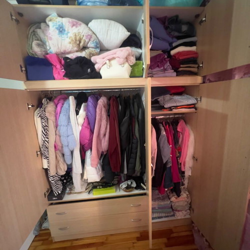 Bedroom wardrobe like new, dimensions 2.42m height x 1.70m width x 0.57m depth