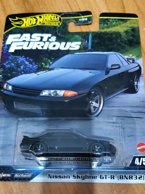 Hot Wheels Premium Nissan Skyline GT-R (BNR32) new