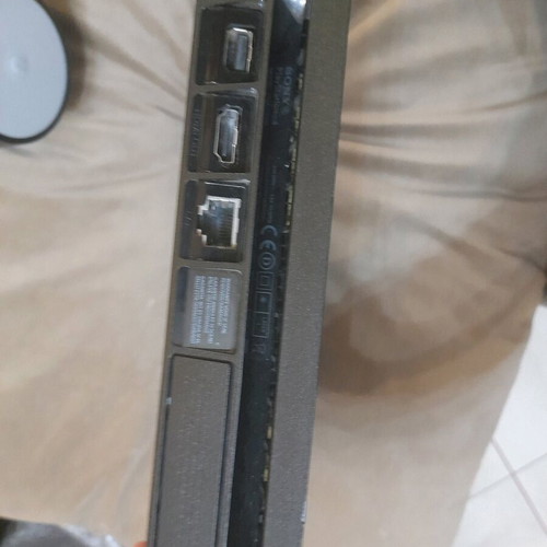 Playstation 4 slim 500GB σαν καινούργιο με 3 χειριστήρια και παιχνίδια