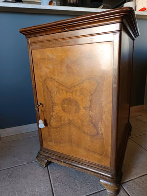 Sigma sewing machine used with wooden cabinet and bar door