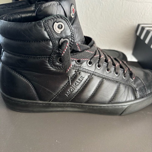 Moncler leather boots size 43 like new, black