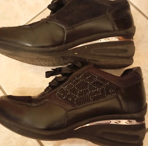 sneakers exe