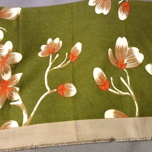 Pashmina like new with wool and floral pattern