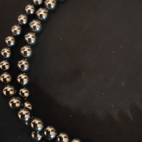 Hematite necklace with 14k gold clasp, 68.5cm
