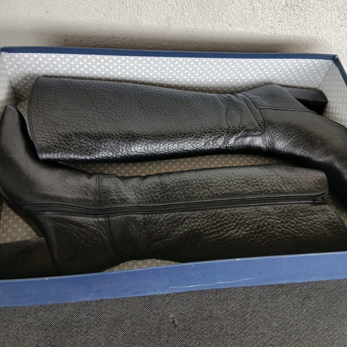 Logan leather boots Vero Cuoio like new, size 39, black
