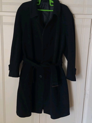 Glou plus size wool coat black like new with belt
