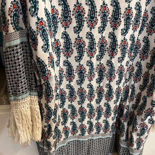 Kimono with paisley Small like new, multicolor