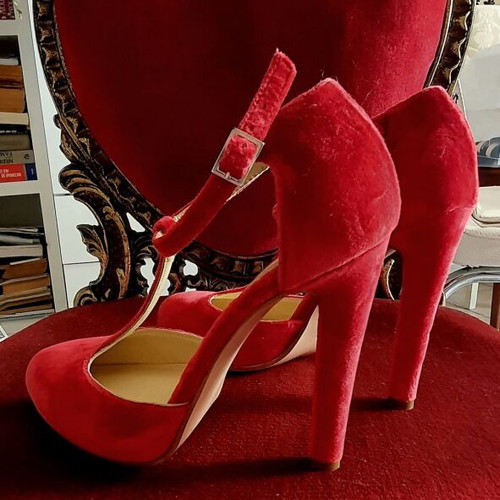 Velvet red pumps new, size 37, genuine leather interior