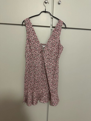 Zara dress like new with colorful flowers size M