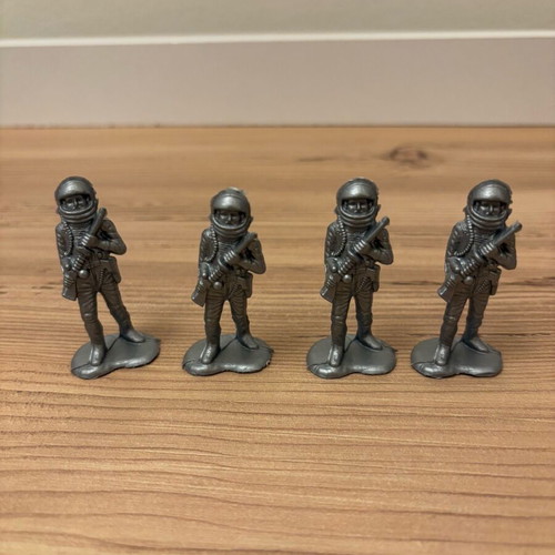 Collectible astronauts used, pack of 12, Solpa vintage