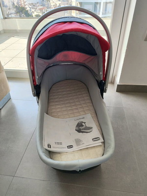 Port Bebe Chicco Living like new with Greco Strom mattress