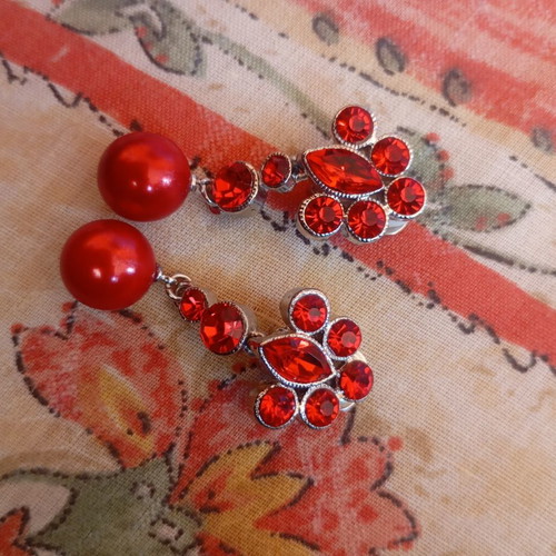 Clip-on earrings vintage red statement with rhinestones