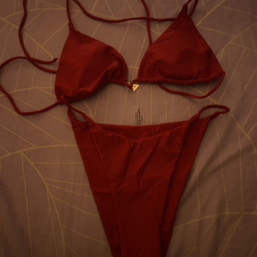 DeCoro red triangle bikini like new, size M