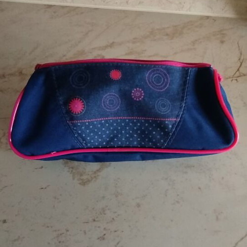 Pencil case like new in excellent condition